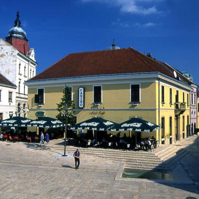Jókai tér ezredéves emlékmű, térrendezés