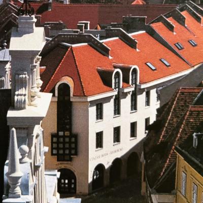 Szent György utca-Új utca sarokbeépítés, lakóépület