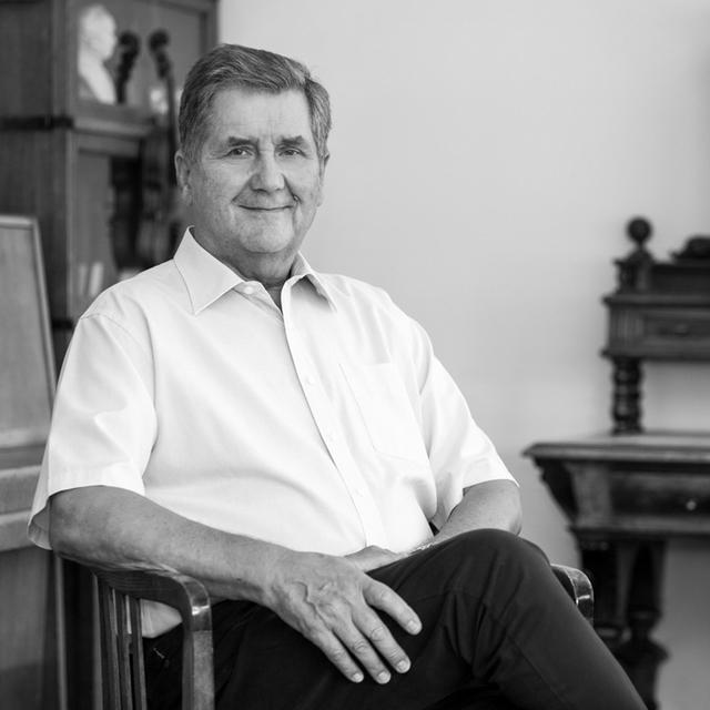 Onczay Csaba profilképe