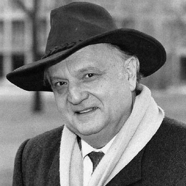 Makkai Ádám profilképe
