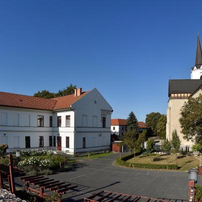 Szent Erzsébet ház, volt római katolikus (majd állami) általános iskola