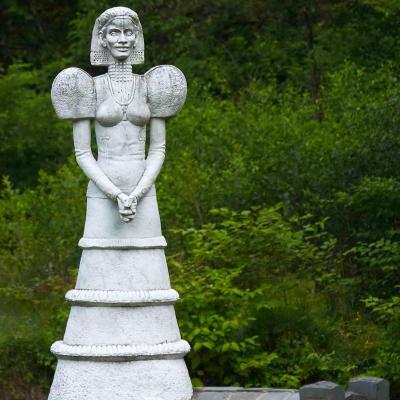 Menyasszony a ládán