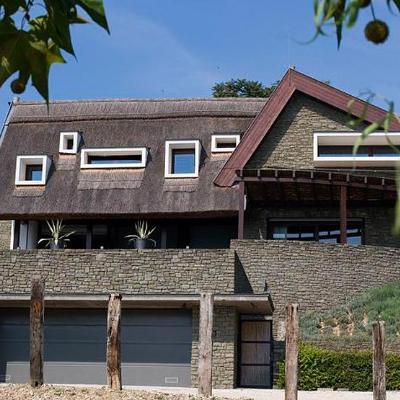 Tihanyi családi ház