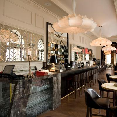 BOB étterem-bár enteriőrdizájn