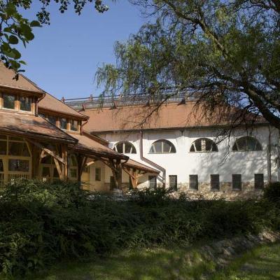 Általános iskola bővítése és Sportcsarnok