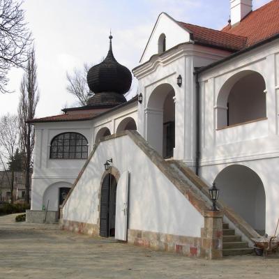 A mohorai Vay-Zichy kastély belső tereinek felújítása